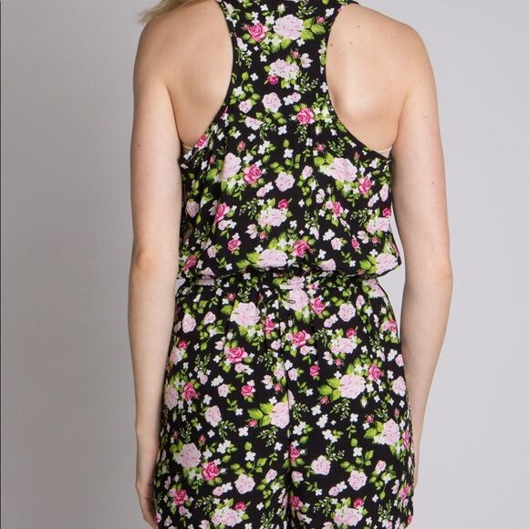 ✨Floral Print Romper✨ - Picture 4 of 4